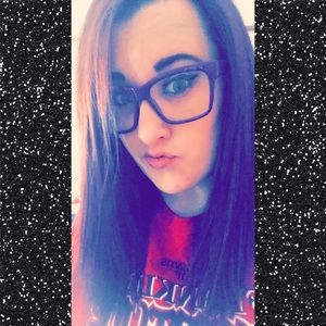 Meet your Posher, Dana